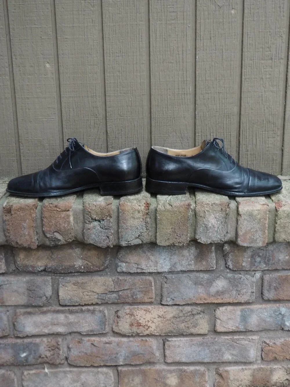 vintage Bally Delfio black leather cap toe oxfords UK 8 US 9 made in Italy